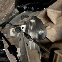 Load image into Gallery viewer, 2004-2008 F150 Coyote Swap/6R80 Shift Cable Bracket